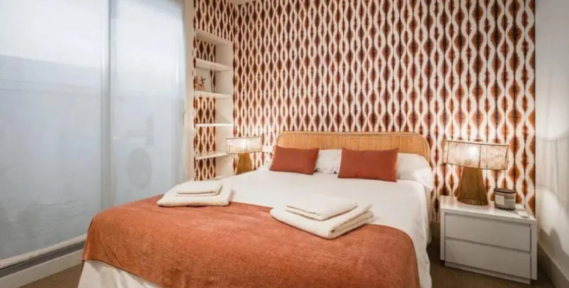 Продажа апартаментов на среднем этаже в The Golden Mile 9