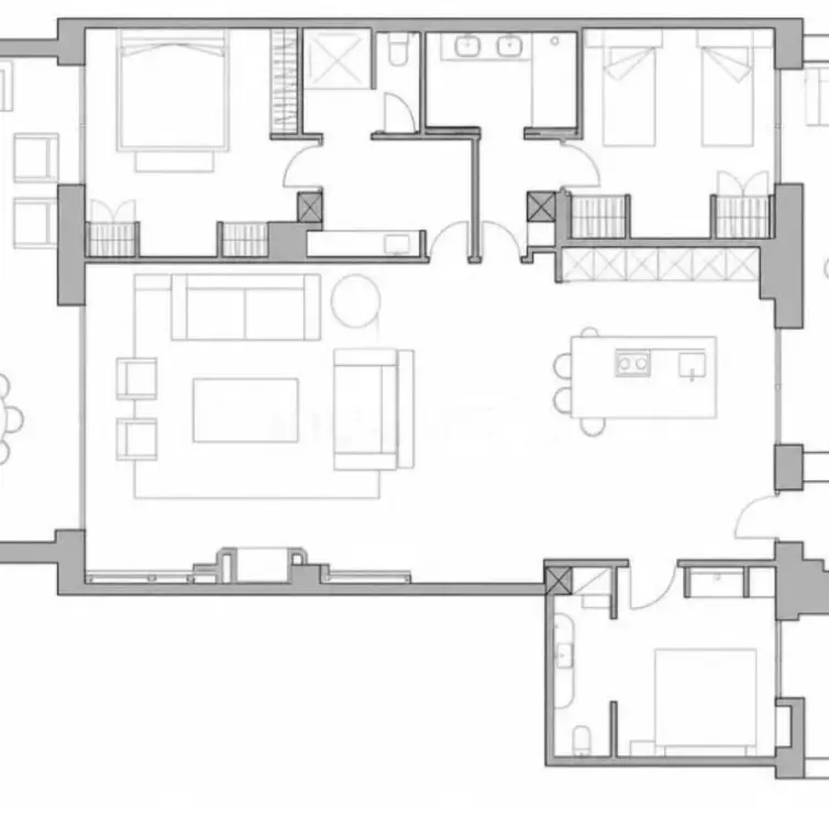 Sale of middle floor apartment in The Golden Mile