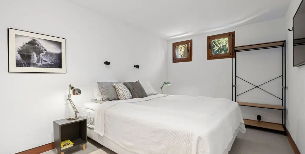 Venta de villa independiente en Selwo 18