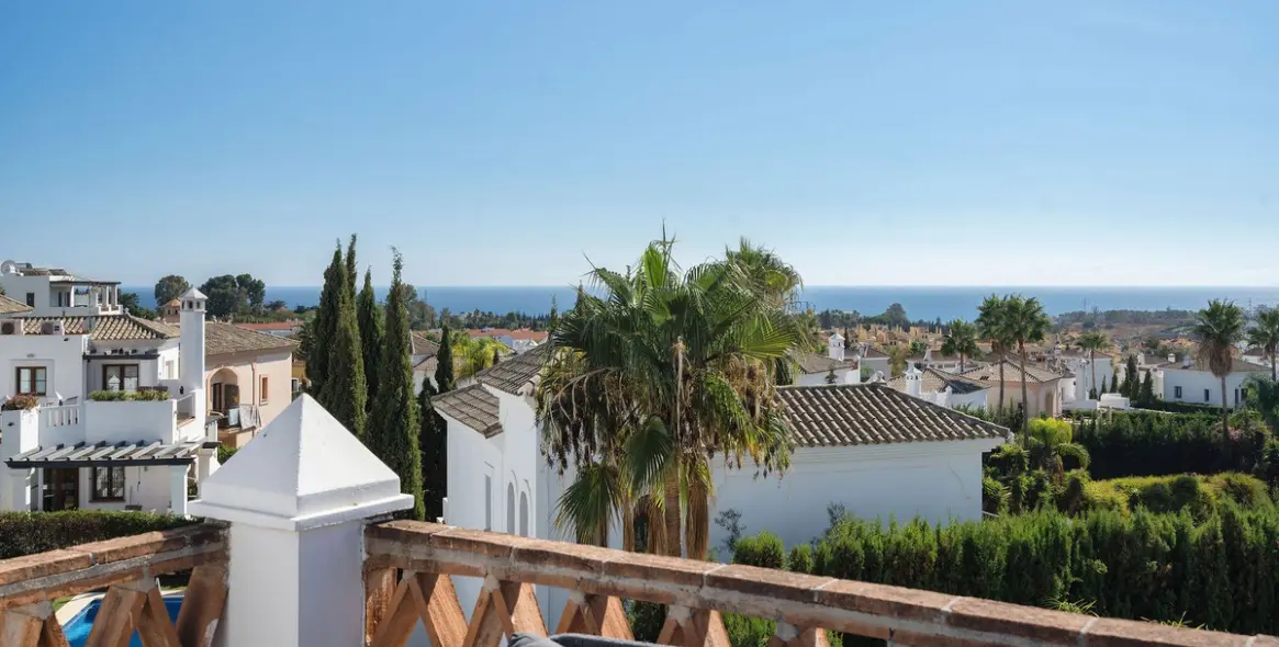 Venta de villa independiente en Selwo 21