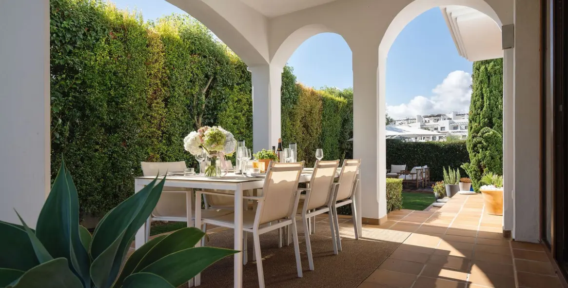 Venta de villa independiente en Selwo 24