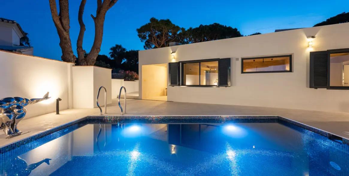 Venta de villa independiente en Calahonda 1