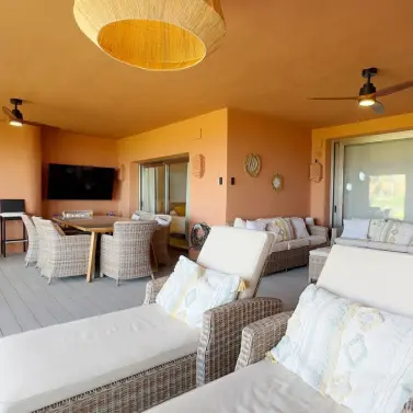 Venta de apartamento en planta baja en Los Monteros