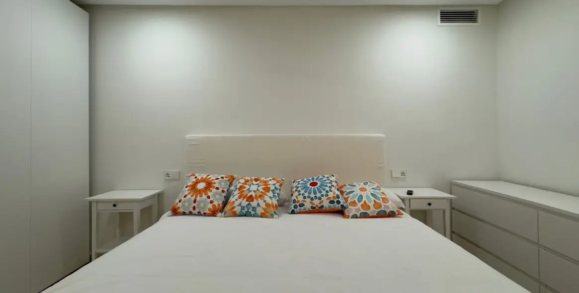 Venta de apartamento en planta baja en Los Monteros 8
