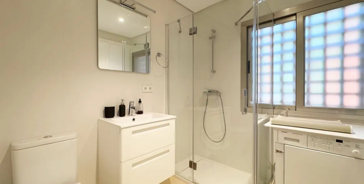 Venta de apartamento en planta baja en Los Monteros 10