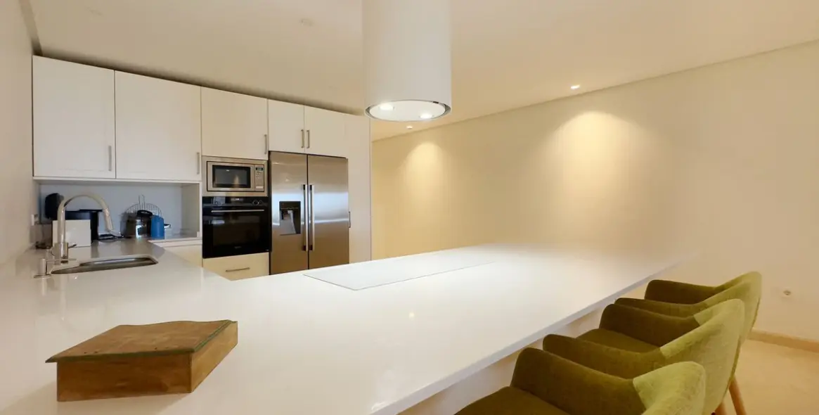 Venta de apartamento en planta baja en Los Monteros 11