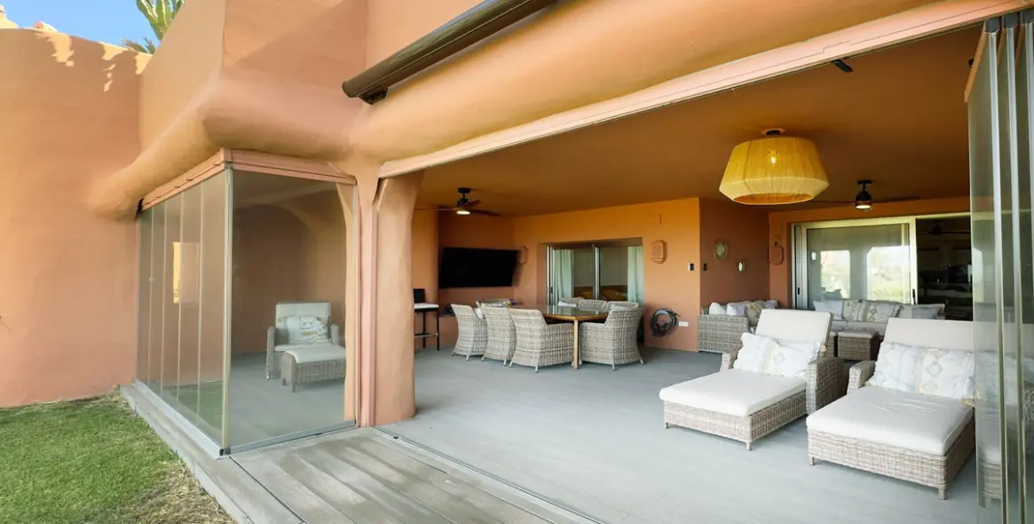 Venta de apartamento en planta baja en Los Monteros 39