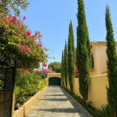 Долгосрочная аренда  отдельно стоящей виллы в Marbella