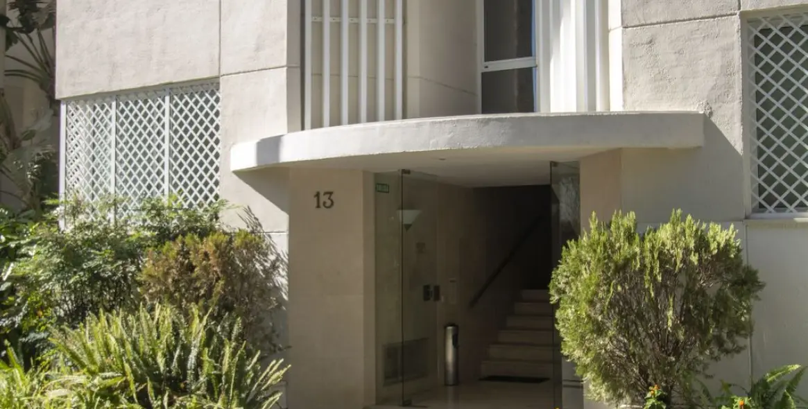 Long-term rent of middle floor apartment in New Golden Mile 19