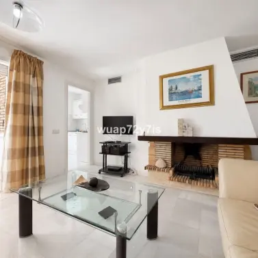Sale of townhouse in El Paraiso