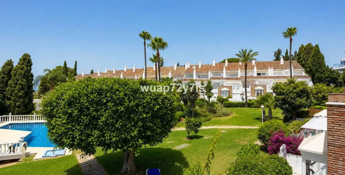 Продажа таунхауса в El Paraiso 21