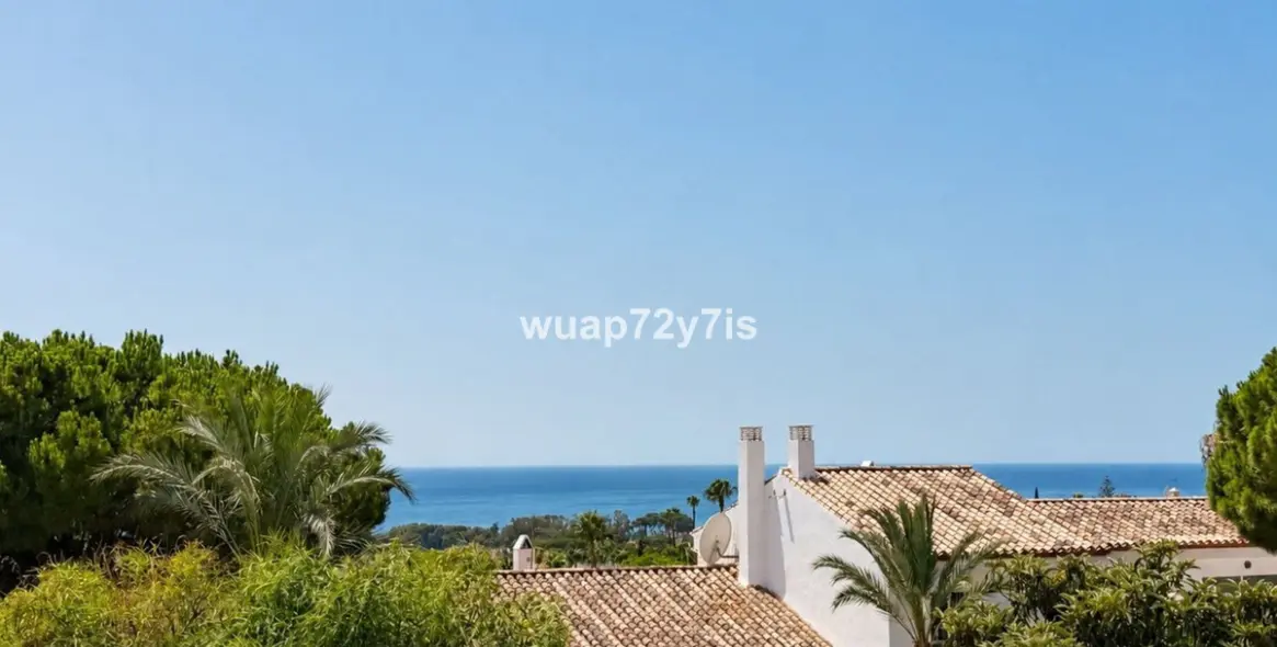 Продажа таунхауса в El Paraiso 22