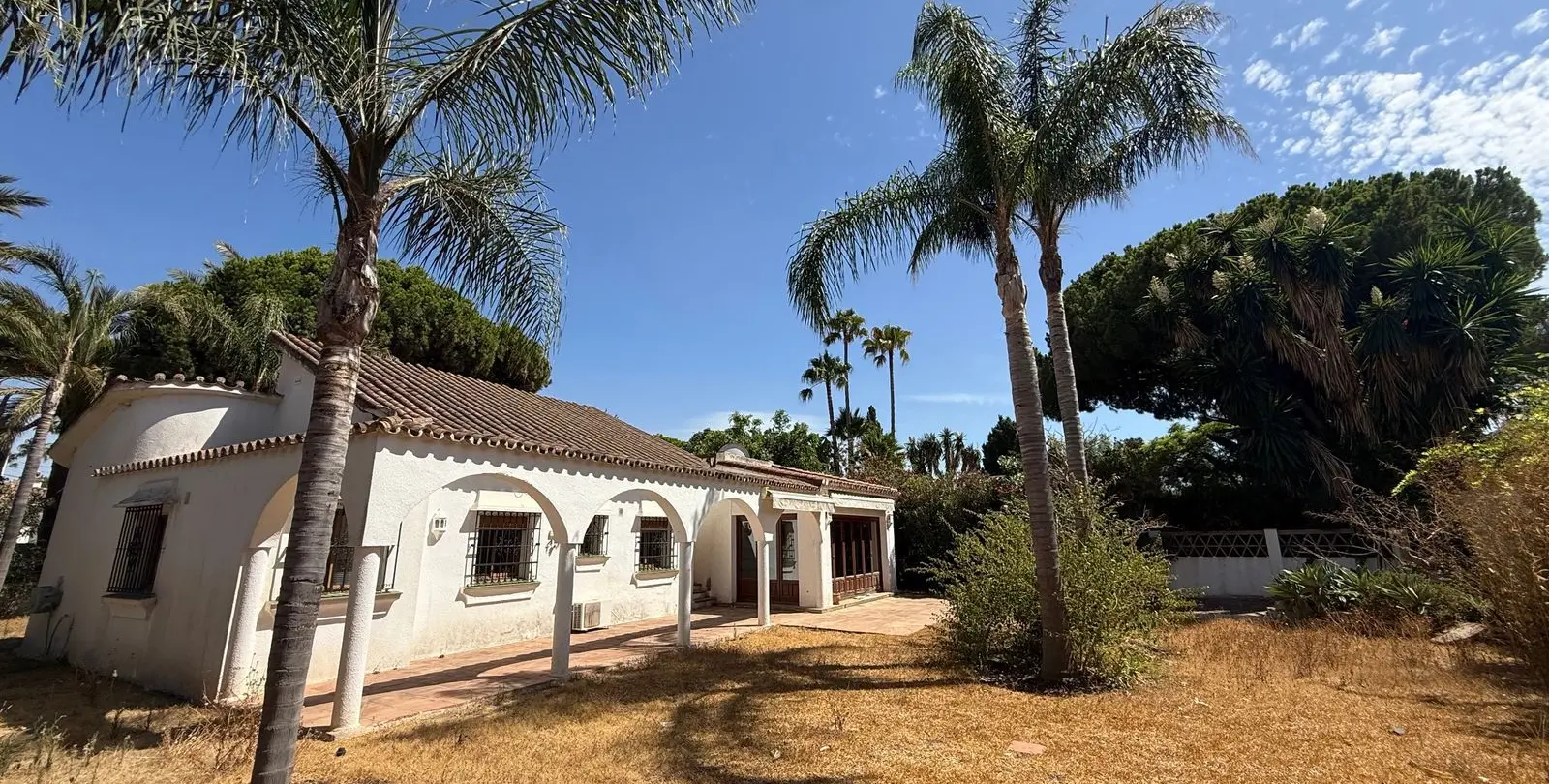 Venta de villa independiente en Marbesa 25