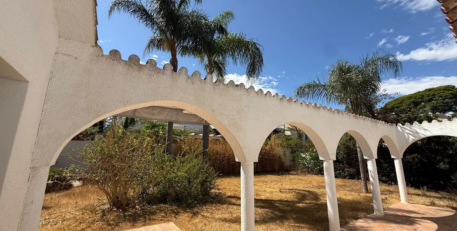 Venta de villa independiente en Marbesa 27