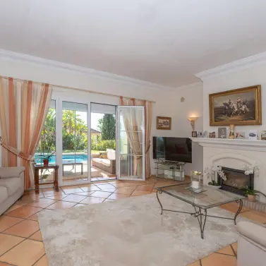 Sale of detached villa in Elviria
