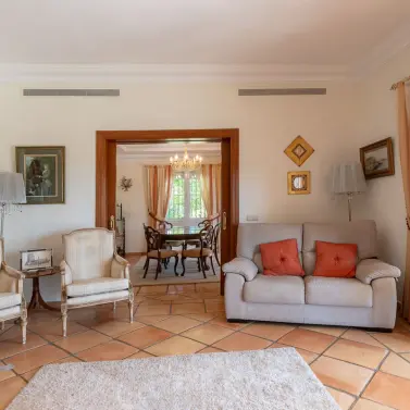 Sale of detached villa in Elviria