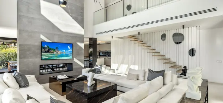 Venta de villa independiente en Nueva Andalucía 4