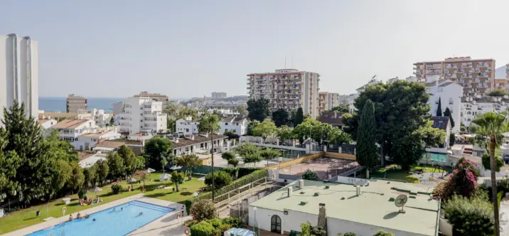 Venta de apartamento en planta media en Benalmadena 0