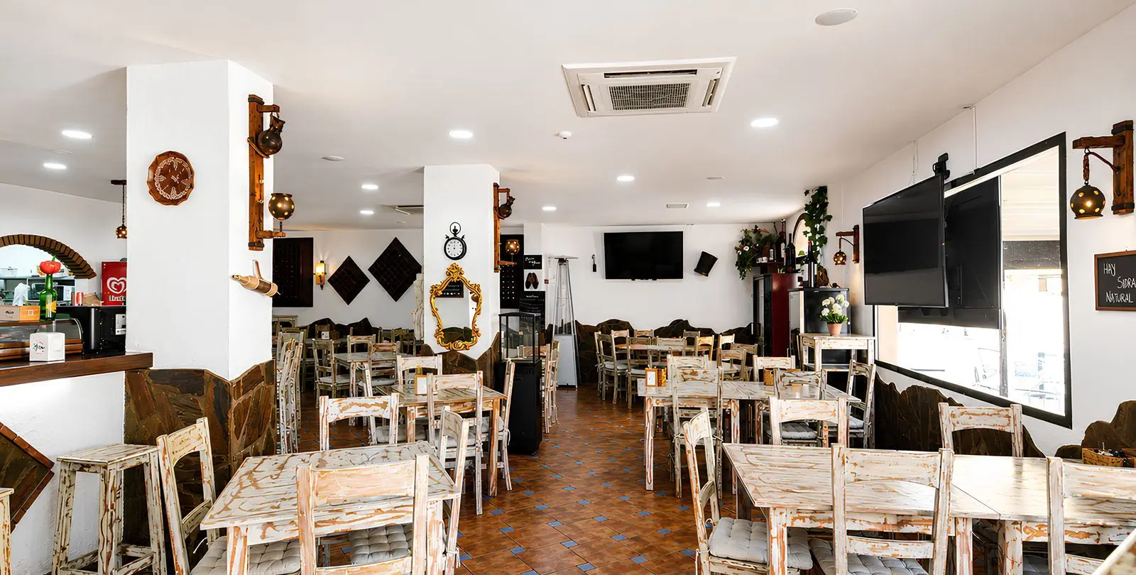 Sale of restaurant in Mijas 21