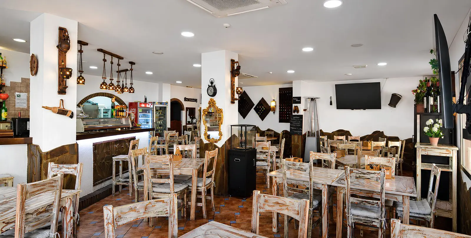 Sale of restaurant in Mijas 24