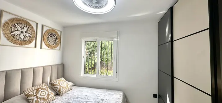 Sale of middle floor apartment in La Cala de Mijas 3