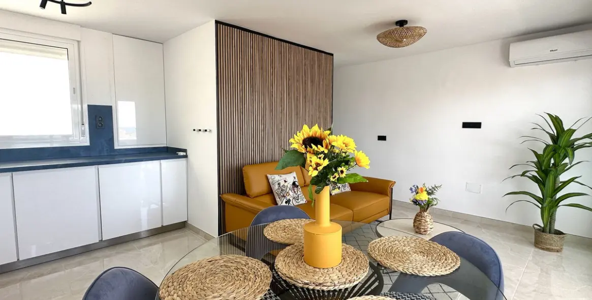 Venta de apartamento en planta media en La Cala de Mijas 11