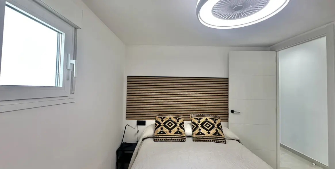 Venta de apartamento en planta media en La Cala de Mijas 28