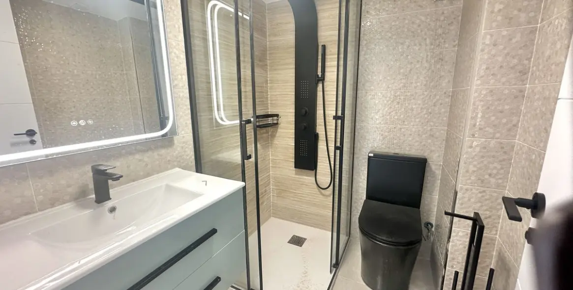 Venta de apartamento en planta media en La Cala de Mijas 32