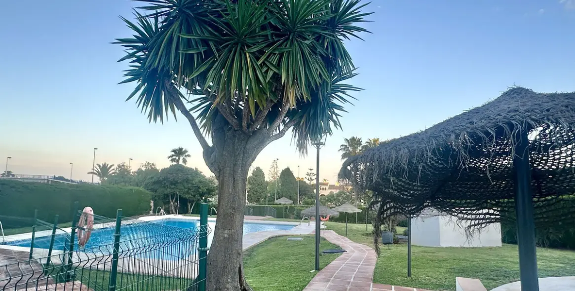 Venta de apartamento en planta media en La Cala de Mijas 47