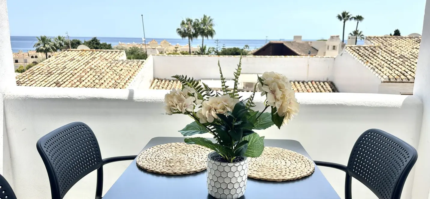 Sale of middle floor apartment in La Cala de Mijas 0