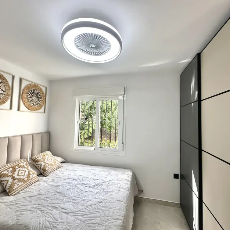 Sale of middle floor apartment in La Cala de Mijas