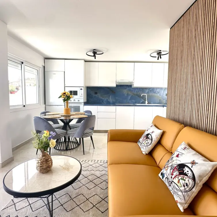 Sale of middle floor apartment in La Cala de Mijas