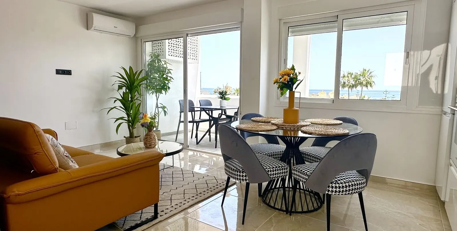 Sale of middle floor apartment in La Cala de Mijas 8