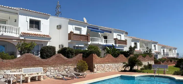 Sale of penthouse in El Chaparral 2