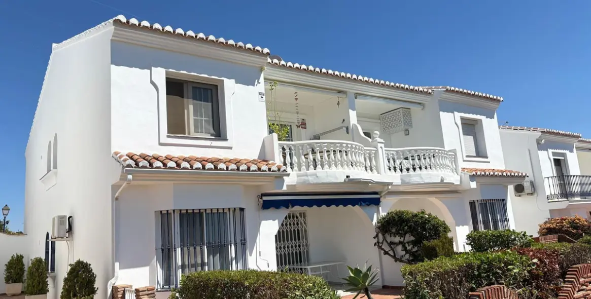 Sale of penthouse in El Chaparral 5