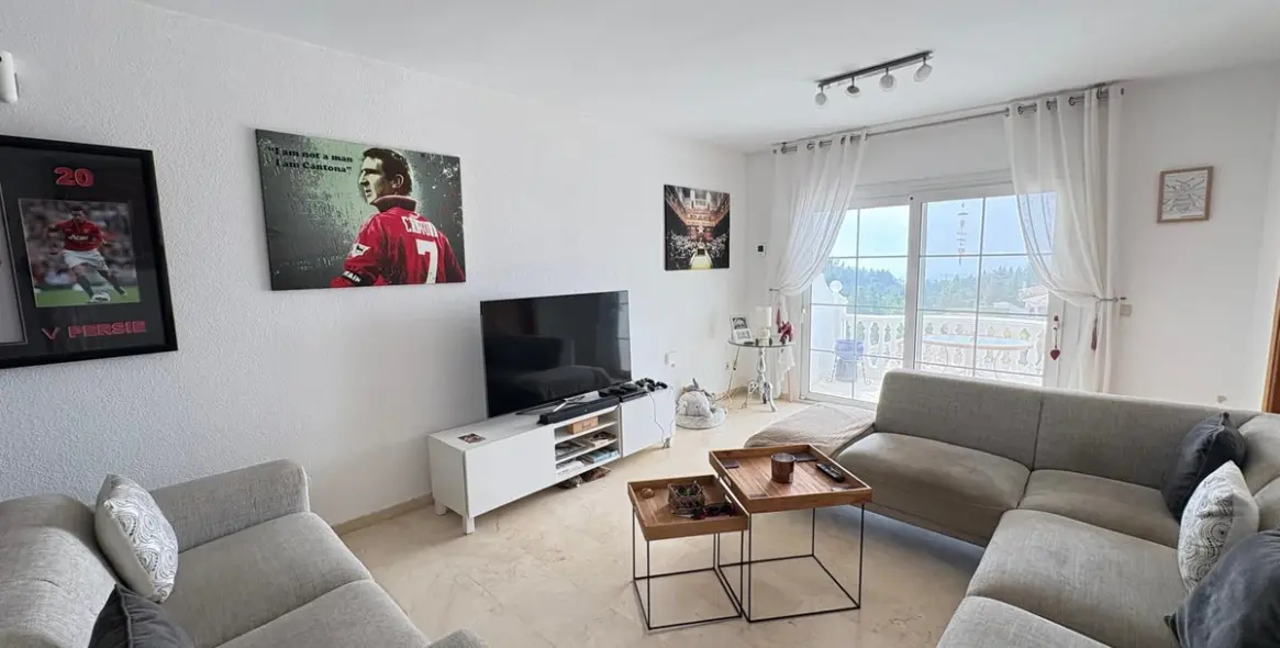 Sale of penthouse in El Chaparral 14