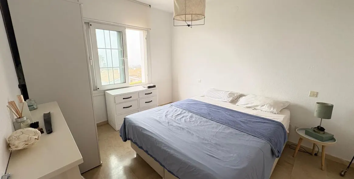 Sale of penthouse in El Chaparral 25