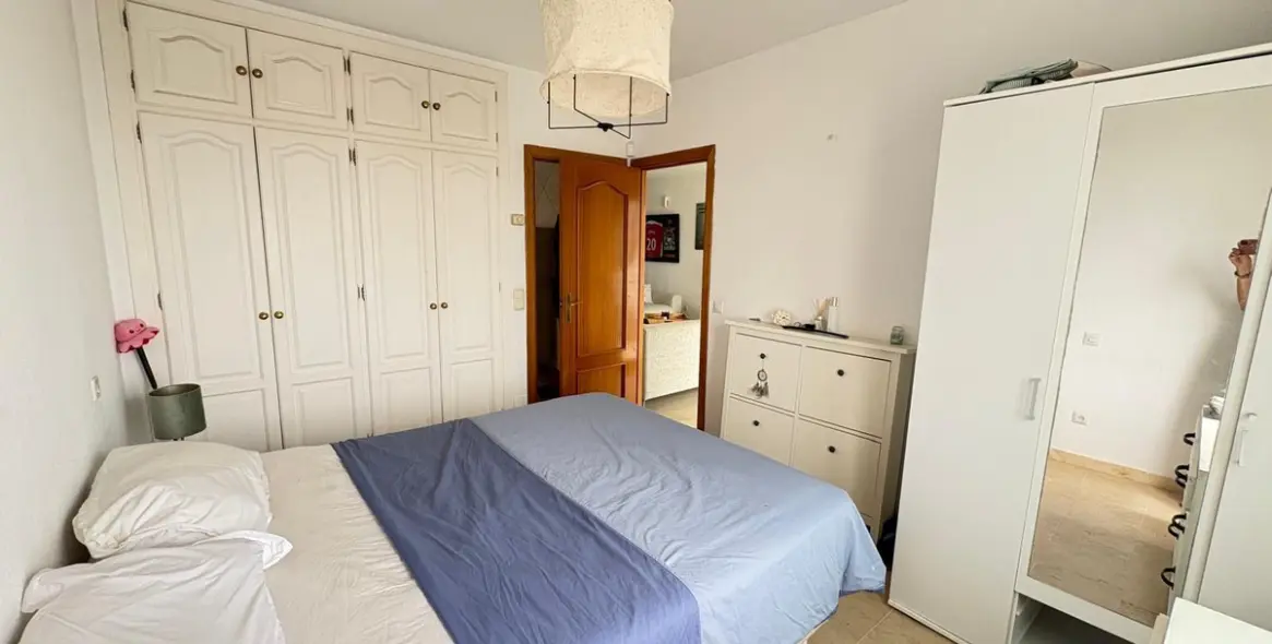 Sale of penthouse in El Chaparral 26