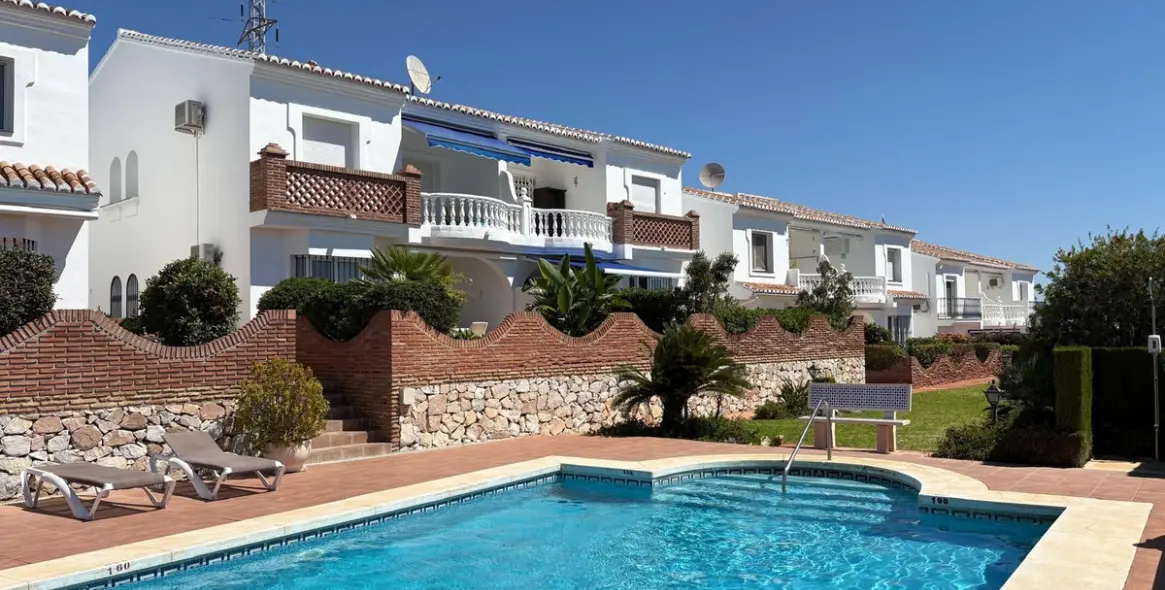 Sale of penthouse in El Chaparral 41