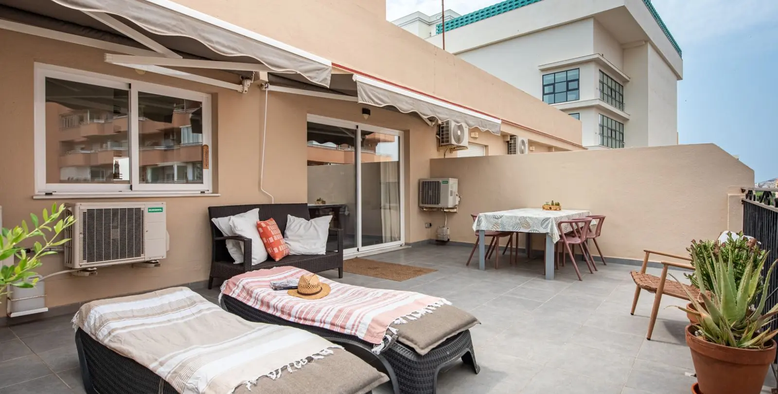 Sale of penthouse in Los Boliches 17