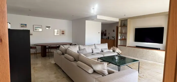 Продажа апартаментов на среднем этаже в Marbella 1