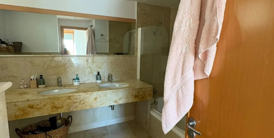 Продажа апартаментов на среднем этаже в Marbella 10