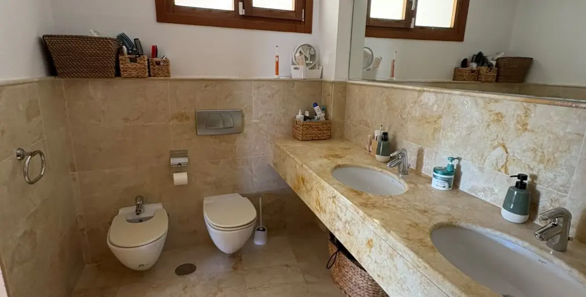 Продажа апартаментов на среднем этаже в Marbella 11