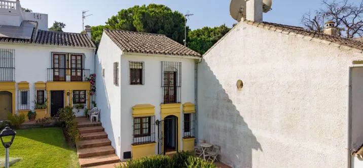 Продажа таунхауса в Elviria 0