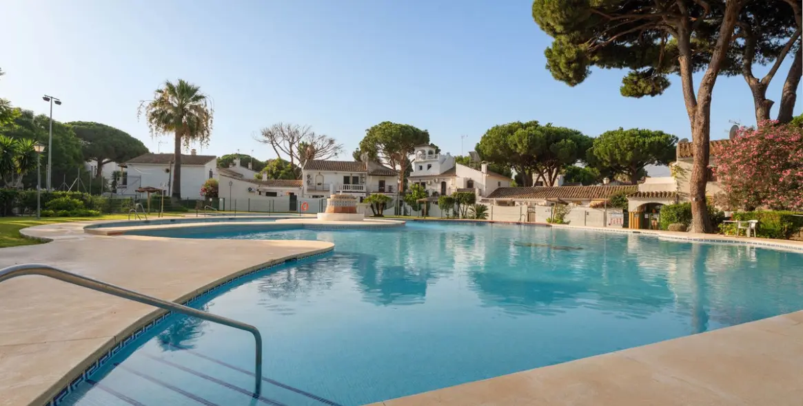 Sale of townhouse in Elviria 6