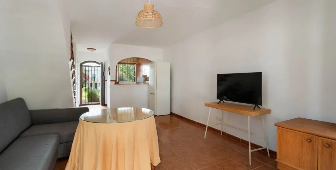 Sale of townhouse in Elviria 12