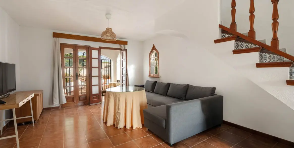 Sale of townhouse in Elviria 13
