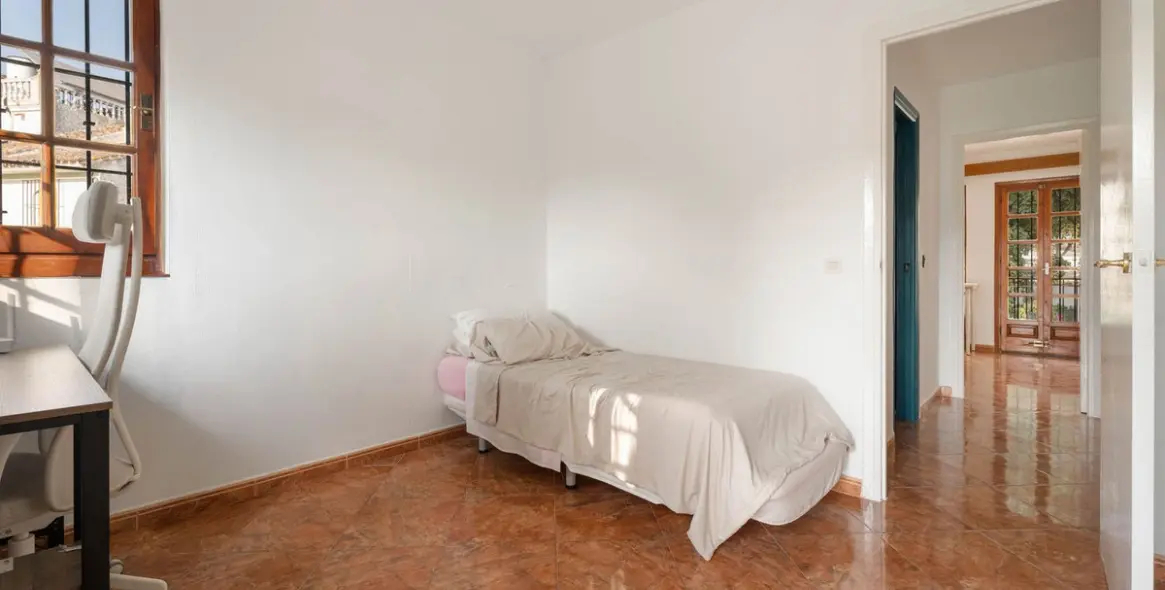 Sale of townhouse in Elviria 18