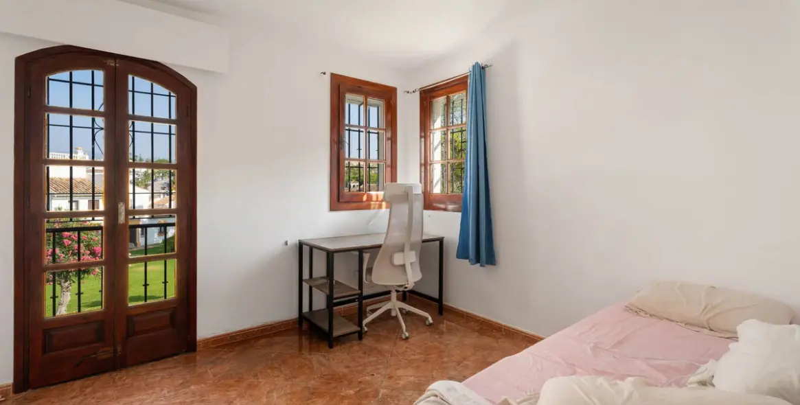Sale of townhouse in Elviria 22