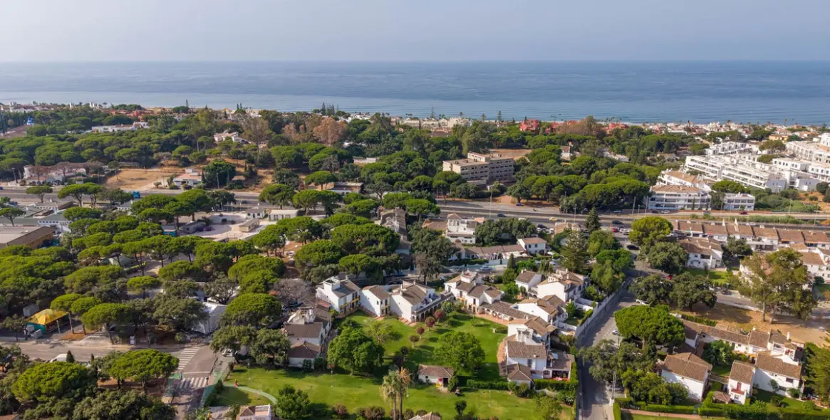Sale of townhouse in Elviria 26